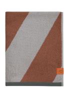Diagonal Towel Home Textiles Bathroom Textiles Towels & Bath Towels Ba...