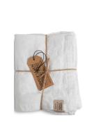 Misty Table Runner Home Textiles Kitchen Textiles Tablecloths & Table ...