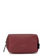 Wash Bag Small W3 Toilettaske Red Rains