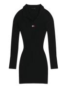 Tjw Collar Badge Sweater Dress Kort Kjole Black Tommy Jeans