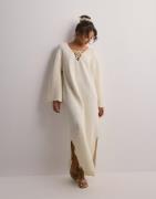 Malina - Beige - Disa strapped front knitted kaftan