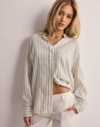 Vero Moda - Ternet/Stribet - Vmlinn Ls Shirt Wvn Noos