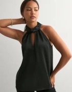 Neo Noir - Sort - Svala Heavy Sateen Top